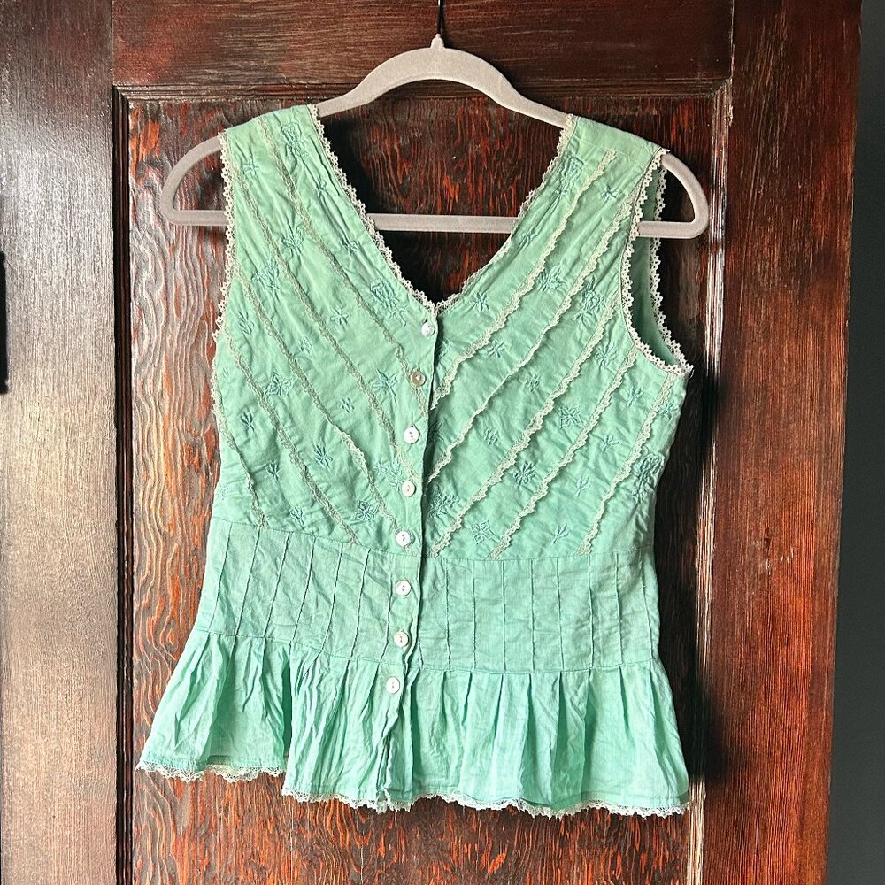 Vintage Jasmine KC Mint Green Embroidered Tank Top Abalone-Like Buttons Medium